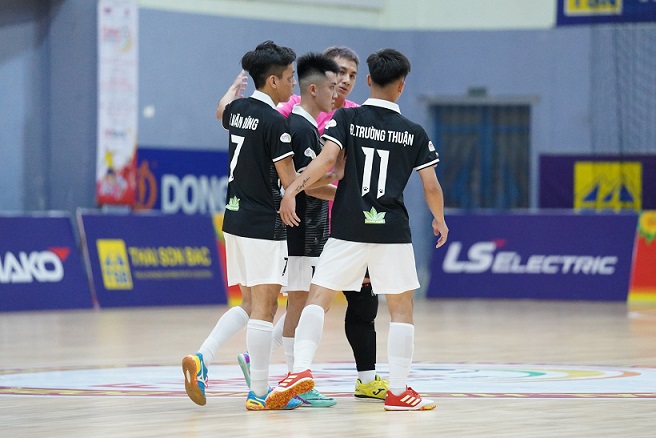Cung cho doi dien mao moi cua Luxury Ha Long o mua giai nam nay. Anh: Fanpage VietNam Futsal League