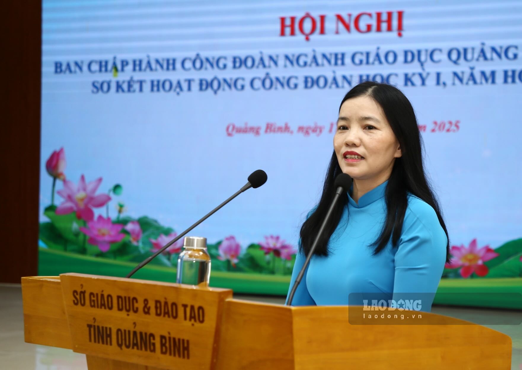 Ms. Do Thi Que - Chairwoman of the Quang Binh Education Trade Union said that in the past, hundreds of millions of VND have come to teachers and workers in the province. Photo: Cong Sang