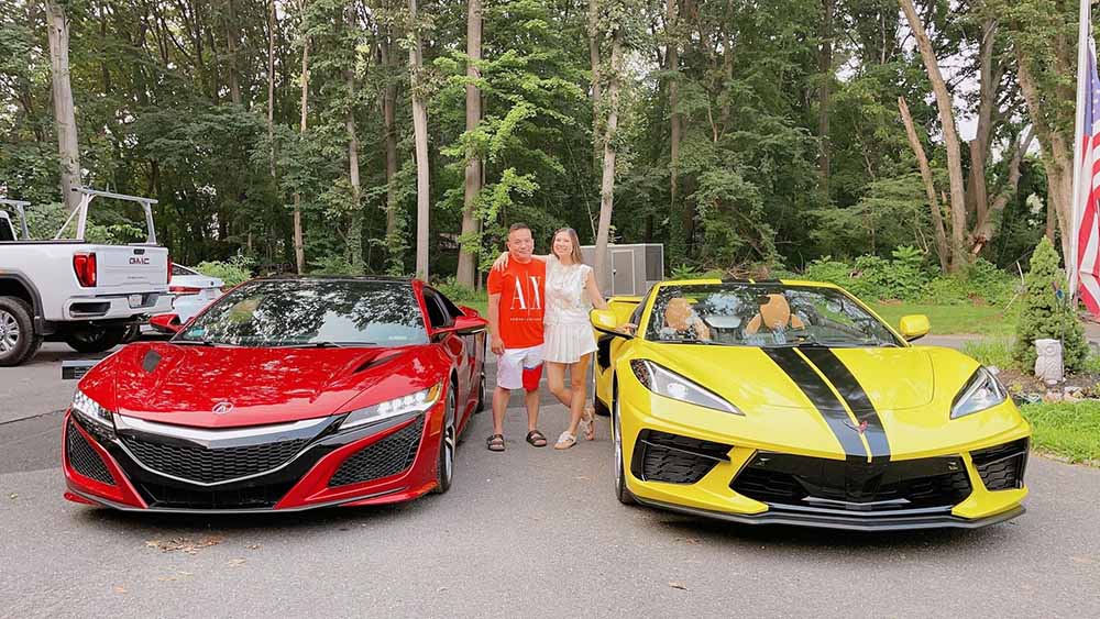 Singer Thanh Thao owns many valuable supercars. Photo: FBNV