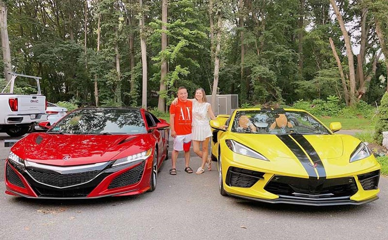 Singer Thanh Thao owns many valuable supercars. Photo: FBNV