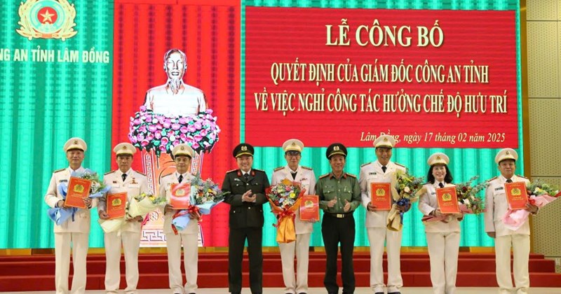 21 lãnh đạo, chỉ huy Công an Lâm Đồng nghỉ hưu trước tuổi