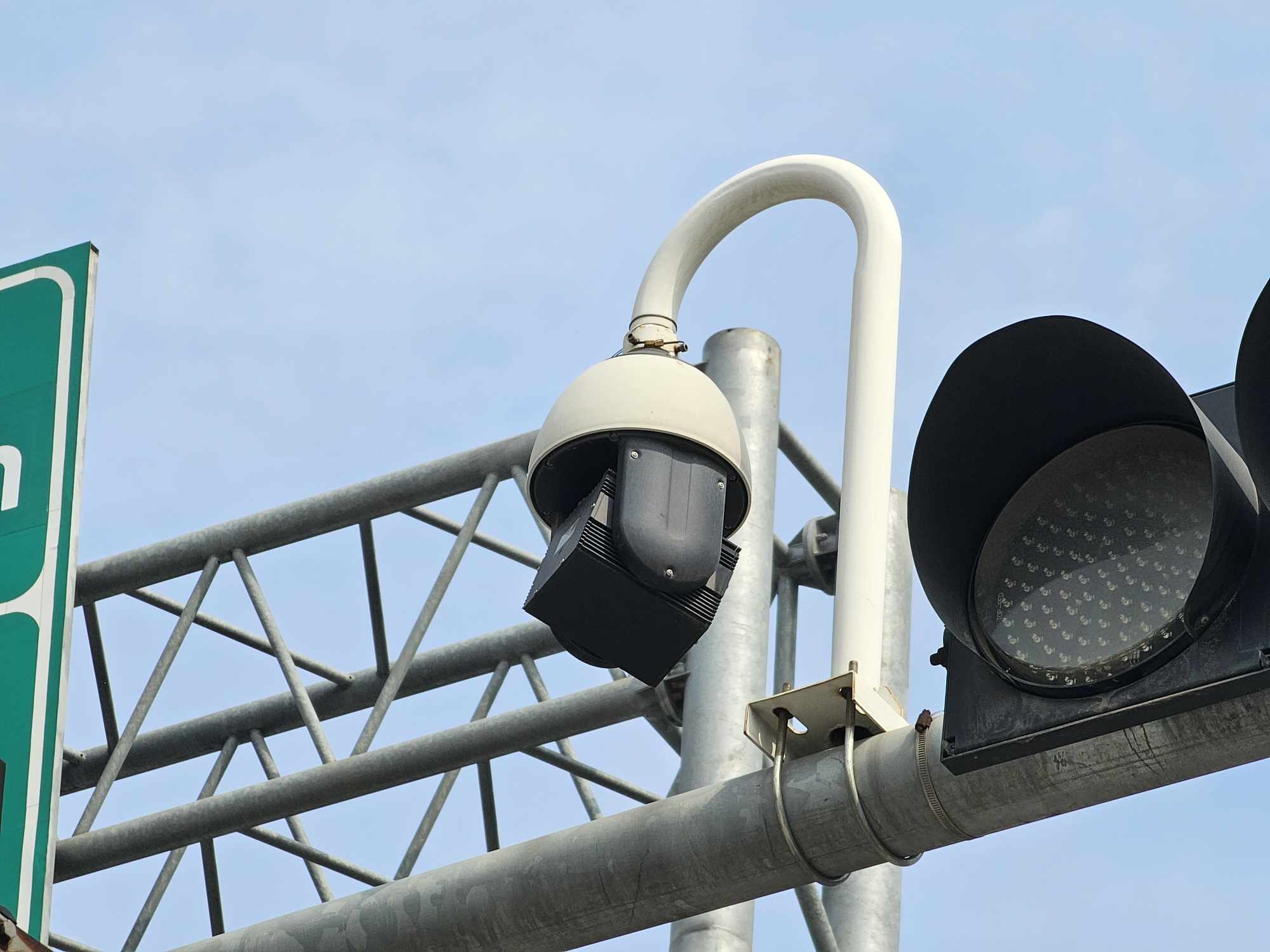 Hanoi plans to add many surveillance cameras in the 2025-2030 period. Photo: Huu Chanh