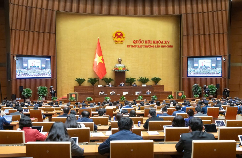 Prime Minister Pham Minh Chinh submitted to the National Assembly the structure and number of Government members for the 15th National Assembly term at the meeting on the afternoon of February 17. Photo: Quochoi.vn