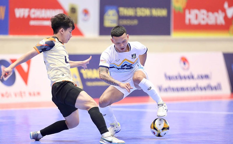 Navigating the Road to the Final