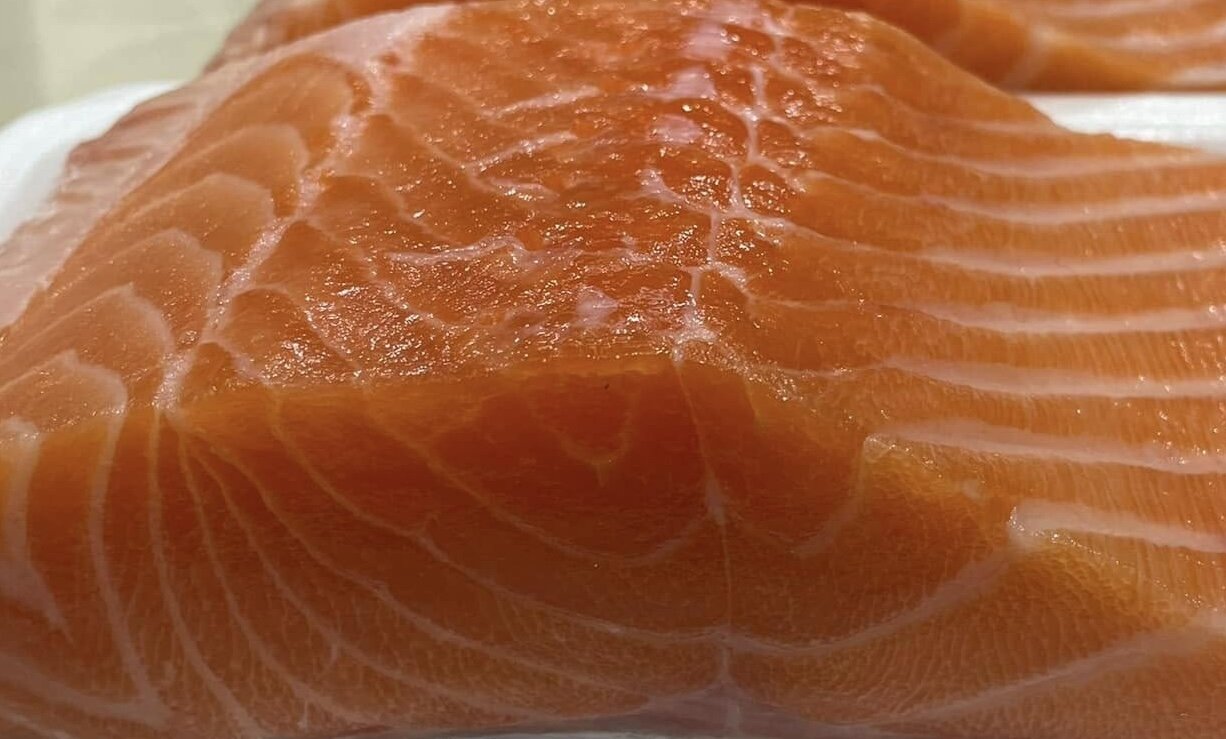 Salmon is a good source of fat that can help control blood sugar at home when added to the diet. Photo: Kieu Vu