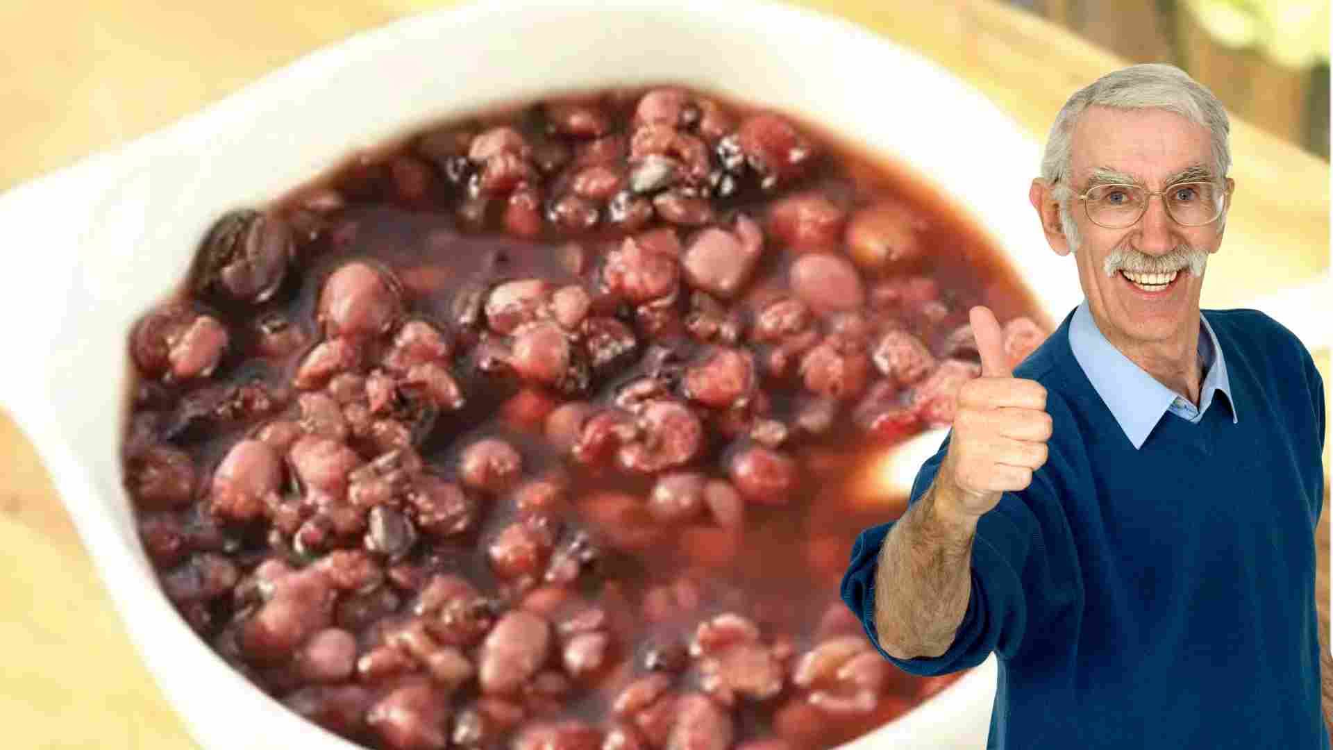 Grain porridge helps strengthen people aged 50. Graphics: Ha May