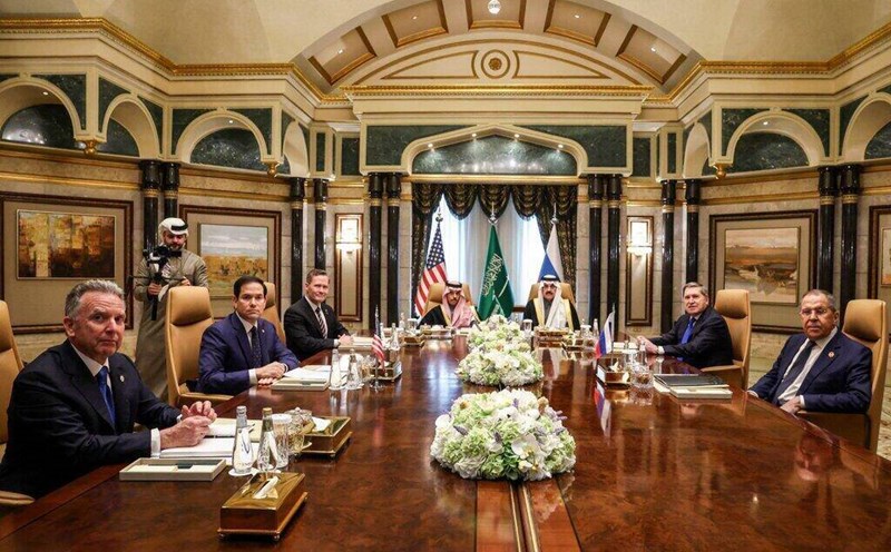 The Russian-US delegation to Saudi Arabia on February 18. Photo: AFP