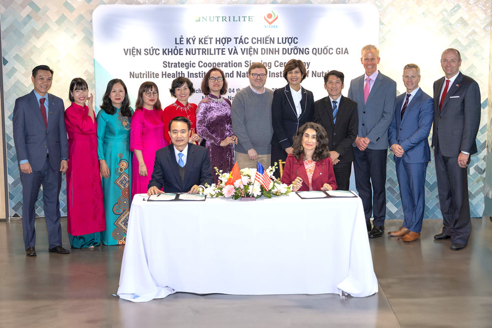 Amway strategically cooperates with the National Institute of Nutrition to improve public health. Photo: Provided by the enterprise