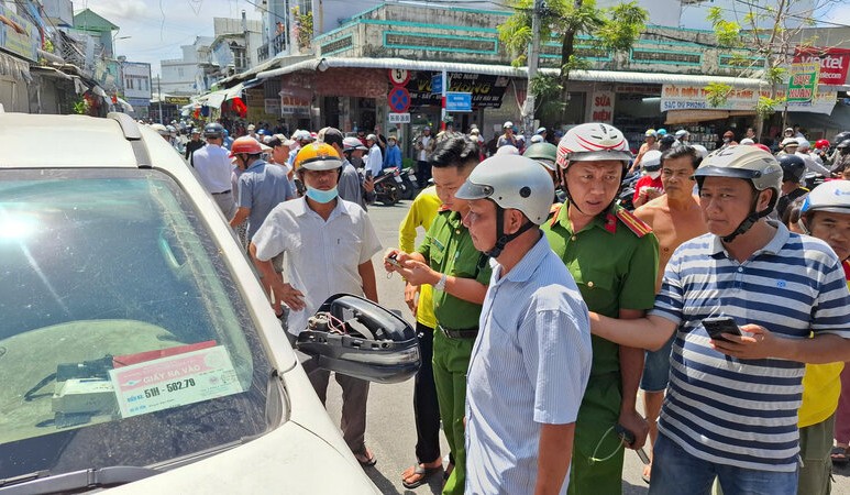 Làm rõ vụ đập vỡ kính ô tô vì nghi bắt cóc phụ nữ ở Cà Mau
