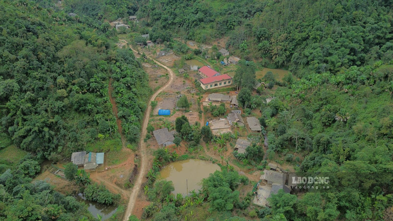 Ngay 21.10.2021, Thu tuong ban hanh quyet dinh chu truong dau tu du an xay dung cang hang khong Sa Pa, Lao Cai voi tong muc dau tu hon 6.948 ti dong. 