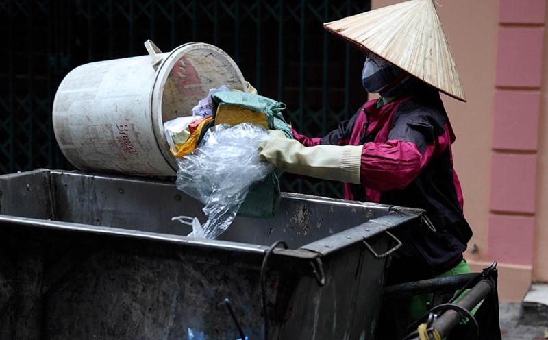 Prolonged humidity, environmental workers worry about epidemics