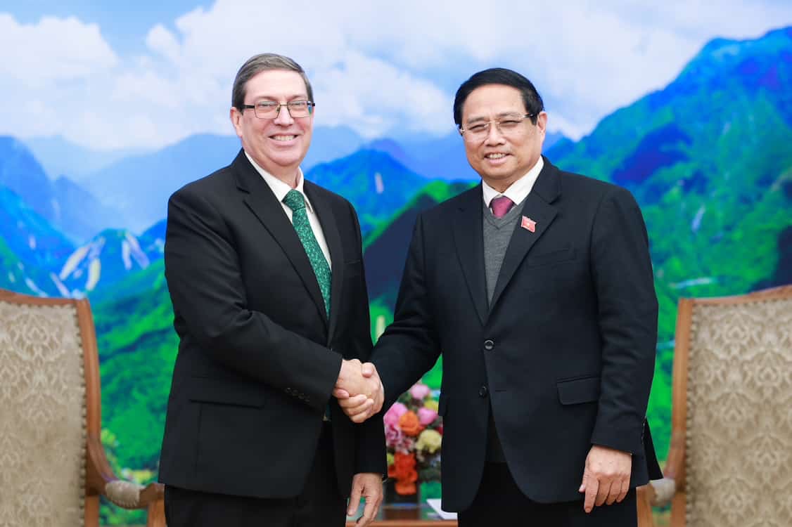Politburo member and Prime Minister Pham Minh Chinh received Cuban Politburo member and Foreign Minister Bruno Rodriguez Parrilla. Photo: Hai Nguyen