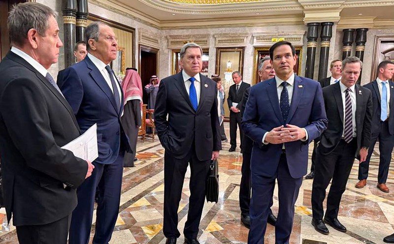 Russian Foreign Minister Sergei Lavrov (2nd from left), US Secretary of State Marco Rubio (right cover) at talks in Saudi Arabia on February 18, 2025, including mentioning the consideration of lifting sanctions on Russia. Photo: Russian Foreign Ministry