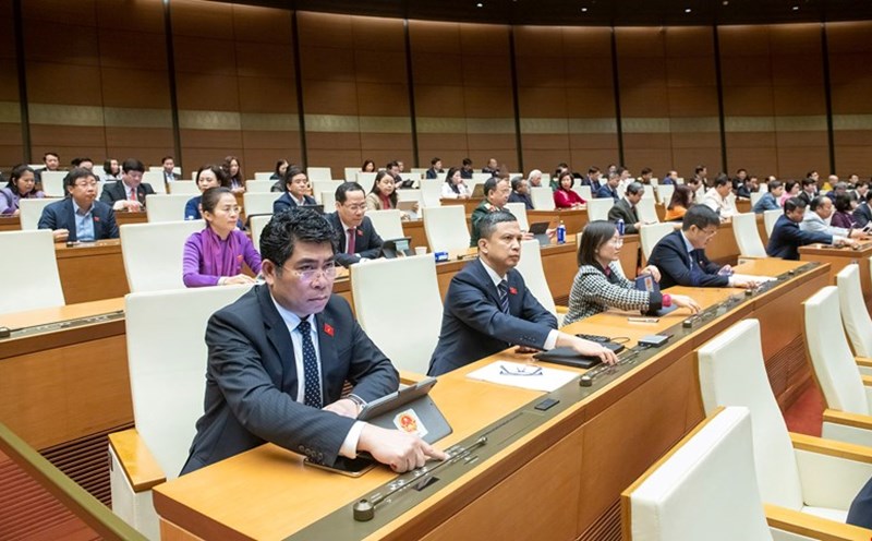 The National Assembly voted to pass the National Assembly Resolution on the investment policy for the Lao Cai - Hanoi - Hai Phong railway construction investment project. Photo: Quochoi.vn