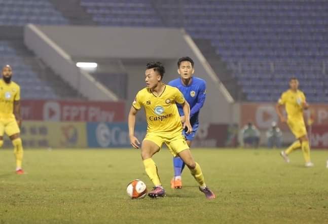 Thanh Hoa visited Quang Nam in the make-up match of round 11 of V.League. Photo: Quoc An