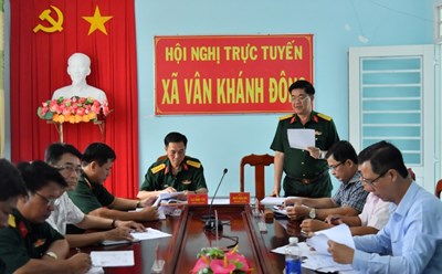 The March to the Source program was organized to celebrate the 80th anniversary of the founding of the Armed Forces of Military Region 9. Photo: Phuong Vu