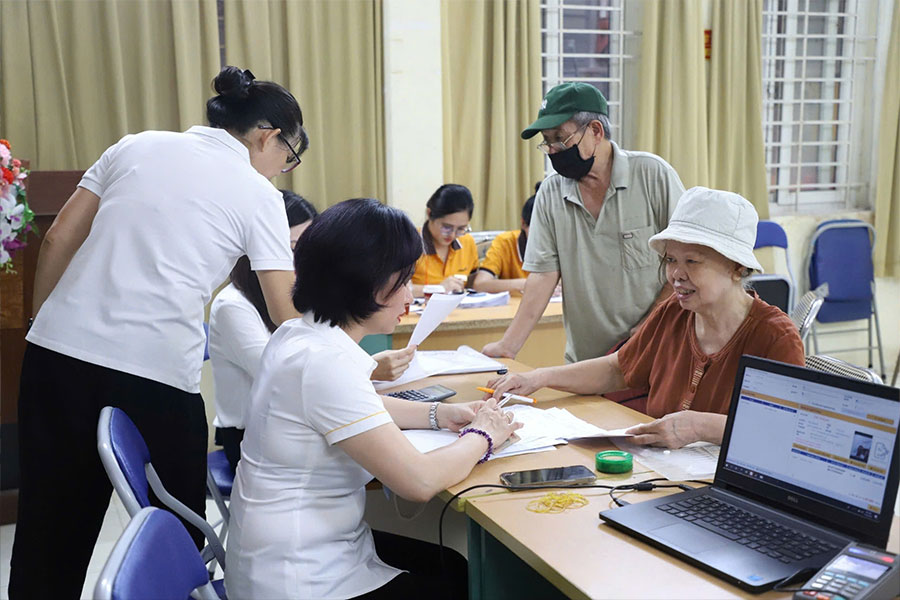 Elderly people receive monthly social allowances