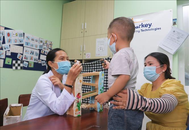 Children receiving monthly social allowances