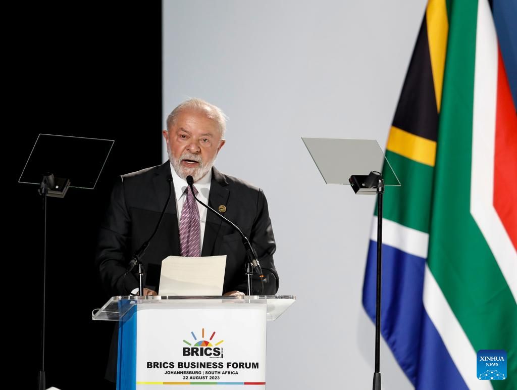 Tong thong Brazil Luiz Inacio Lula da Silva phat bieu tai le be mac Dien dan doanh nghiep BRICS tai Johannesburg, Nam Phi, ngay 22.8.2023. Anh: Xinhua