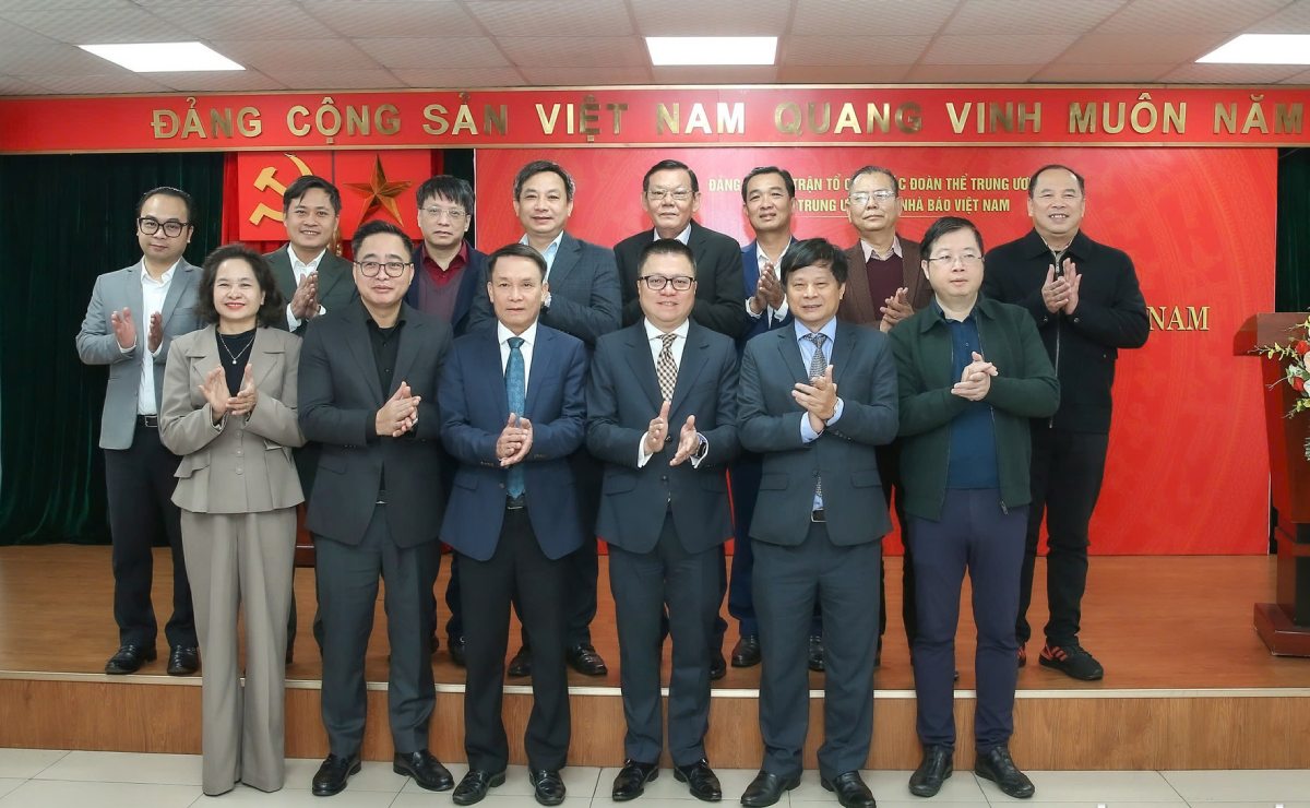 The personnel were appointed to join the Central Party Executive Committee of the Vietnam Journalists Association. Photo: Journalists and Public Opinion Newspaper