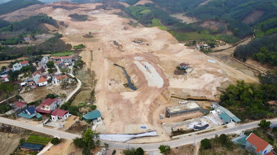 The Ho Son 1 industrial cluster project is expected to create jobs for more than 6,500 workers. Photo: Nguyen Hoan