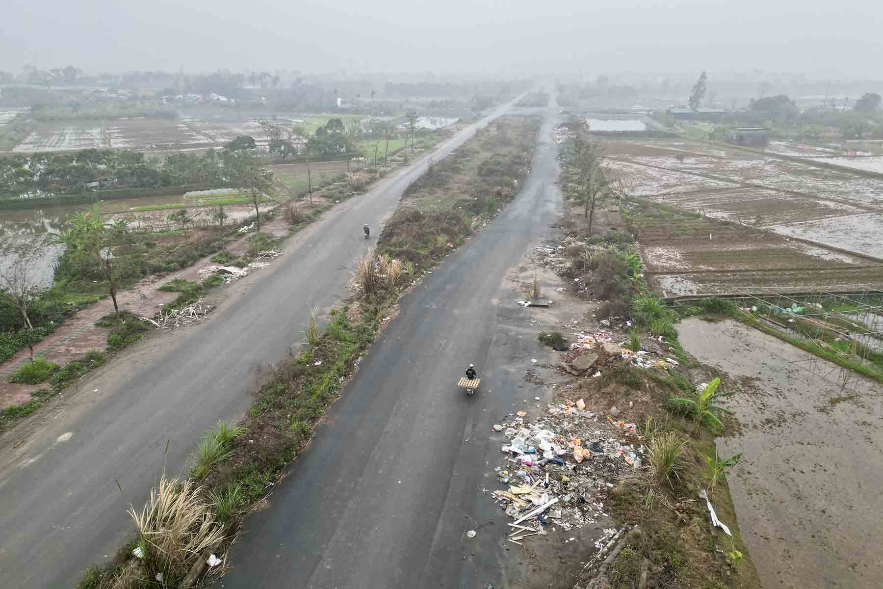 Báo cáo của Ban Quản lý dự án đầu tư xây dựng huyện Hoài Đức, sau hơn 4 năm thi công, dự án đạt 85% khối lượng công việc. Ảnh: Hữu Chánh