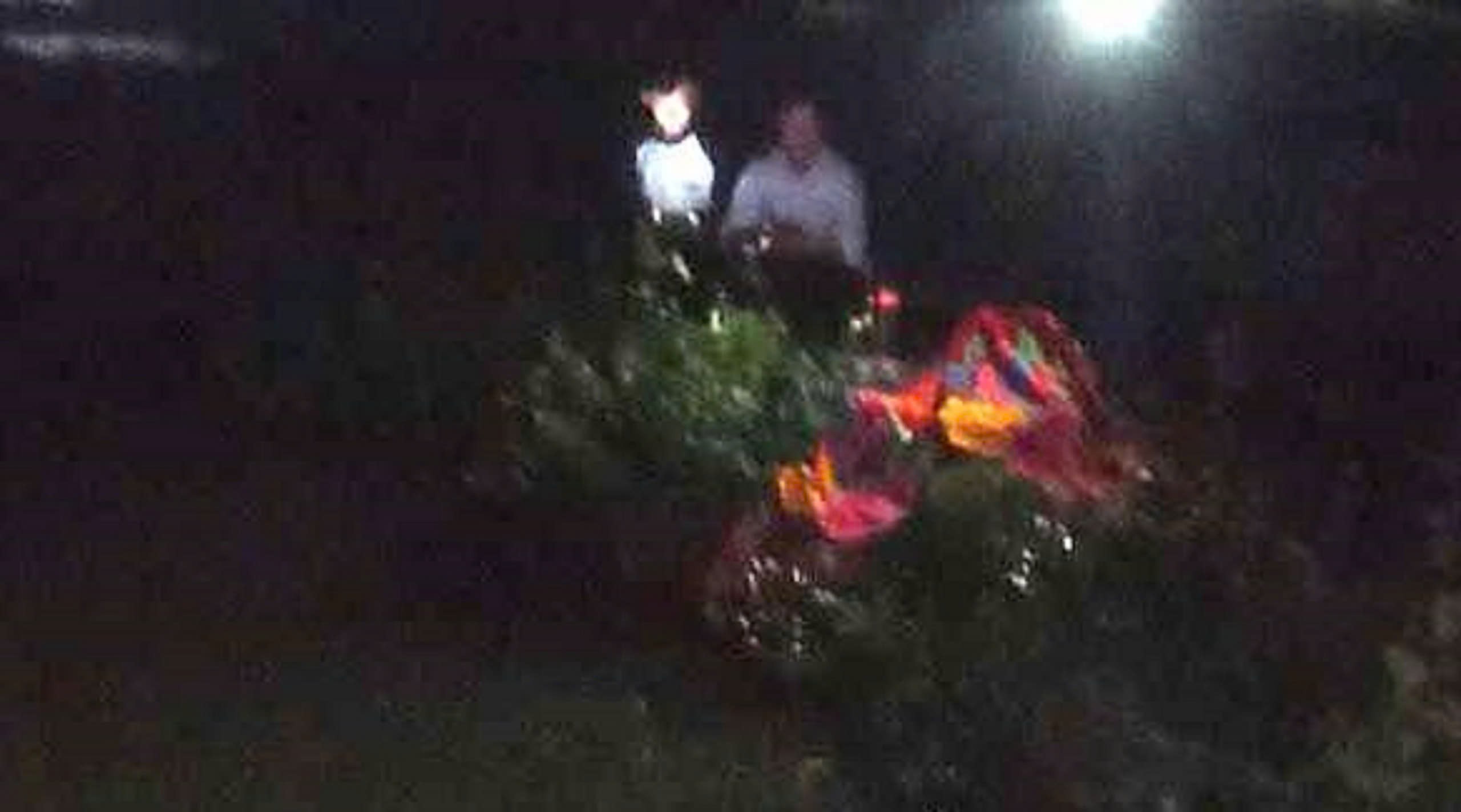 The body of the missing child was found at night. Photo: H.Nguyen