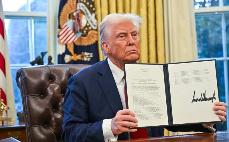 President Donald Trump imposes tariffs on imported goods from Mexico, Canada and China. Photo: AFP