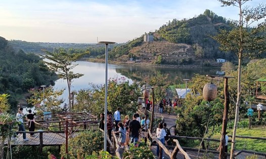Lượt khách đến Đắk Nông vào dịp Tết tăng mạnh. Ảnh: Đỗ Bảo Lâm