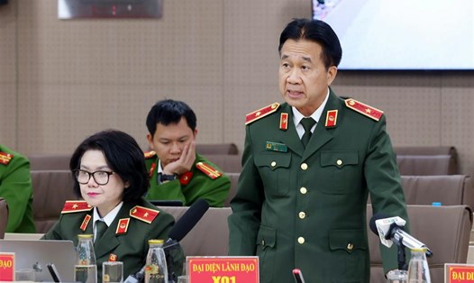 Thiếu tướng Phạm Quang Tuyển - Phó Cục trưởng Cục Tổ chức cán bộ - thông tin về công tác tinh gọn tổ chức bộ máy của Bộ Công an tại cuộc họp báo chiều 26.12.2024. Ảnh: Bộ Công an