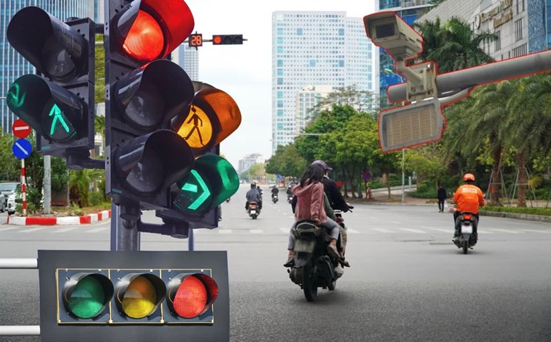 People brazenly run red lights on the last day of Tet holiday