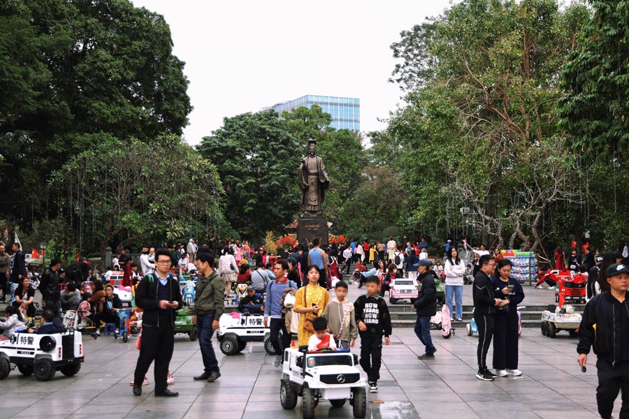 Sau Tet Nguyen dan Át Ty 2025, da so nguoi lao dong se di lam lai vao ngay 3.2.2025 (tuc mung 6 Tet).
