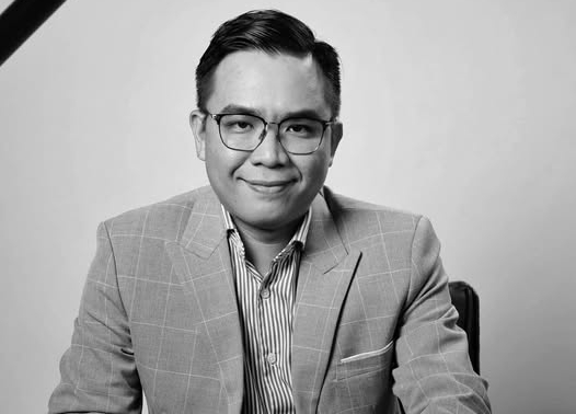 Director Nguyen Ngoc Quyen - the man behind films such as Ma da, Quy nhap trang passed away. Photo: Film crew.