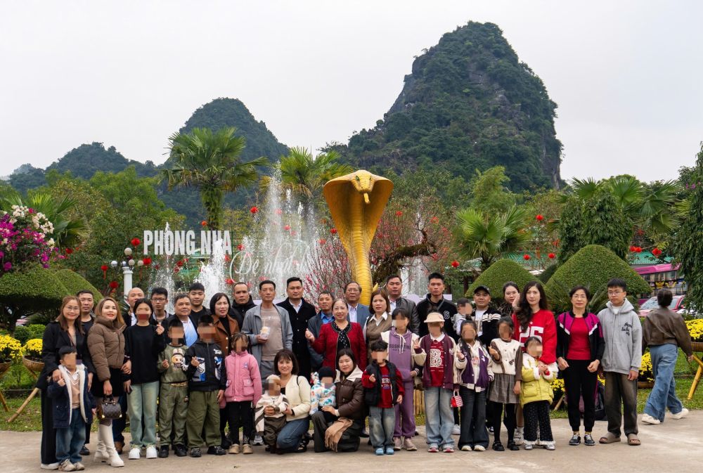 Tourists come to Phong Nha - Ke Bang. Photo: Phong Nha - Ke Bang