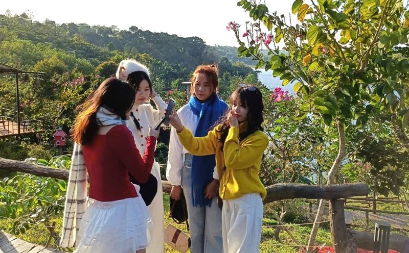 Tourism products in Dak Nong are increasingly diverse to attract tourists. Photo: Do Bao Lam