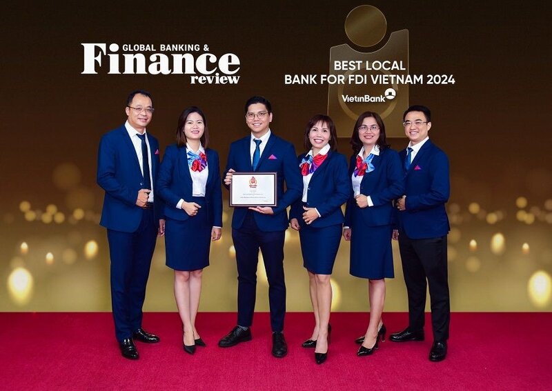 VietinBank nhan giai thuong “Ngan hang noi dia tot nhat cho doanh nghiep FDI tai Viet Nam - Best Local Bank for FDI in Vietnam”. (Anh: VietinBank) 