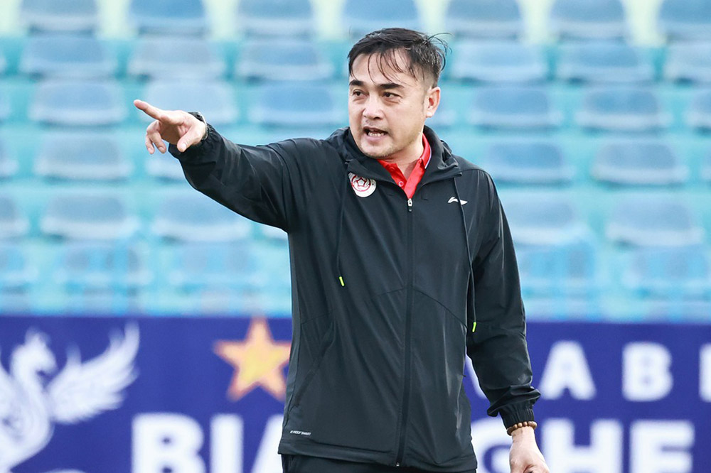 Coach Nguyen Duc Thang of The Cong Viettel was not allowed to take up the duties in round 14 of V.League 2024-2025. Photo: Viettel The Cong Club