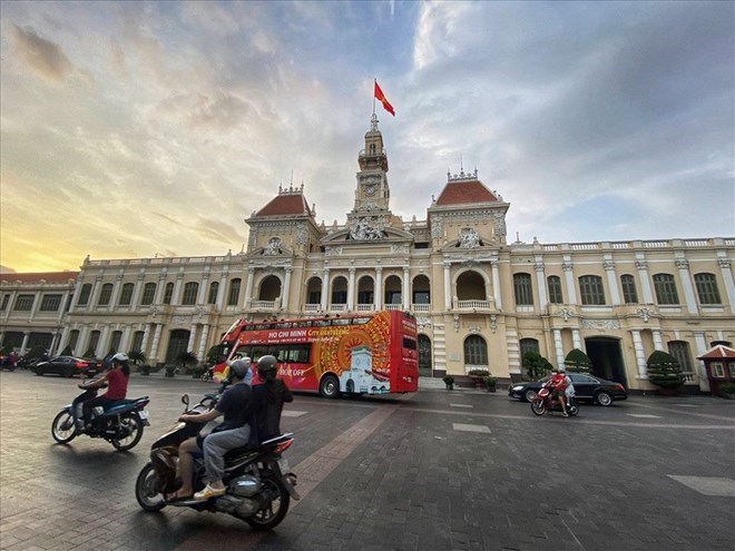 The Ho Chi Minh City People's Committee reduced from 21 specialized agencies to 16. Photo: Thanh Vu
