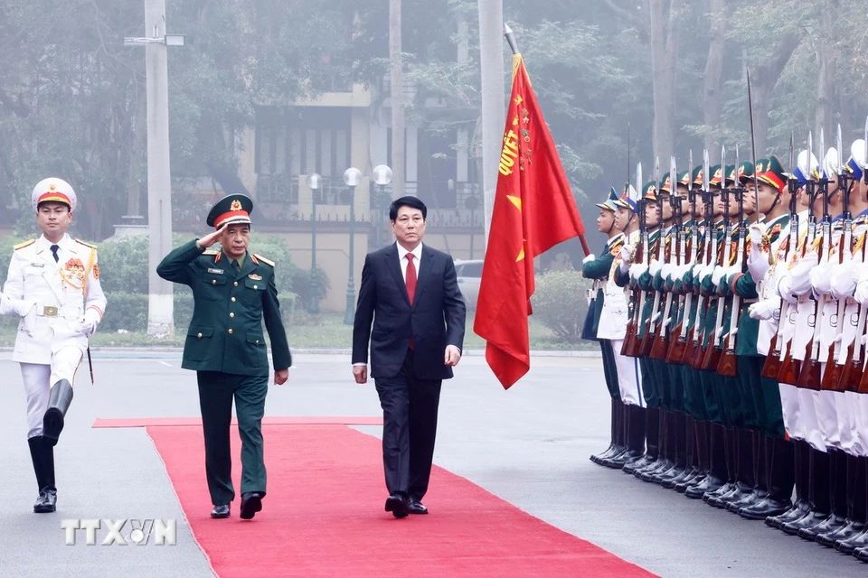 President Luong Cuong approved the Vietnam People's Army Honorable mention. Photo: Lam Khanh/VNA