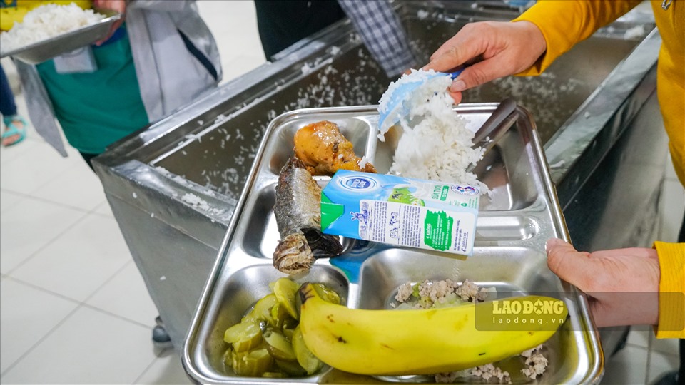 The Ministry of Health proposes many regulations to stricter control food. Illustrative photo: Huong Giang