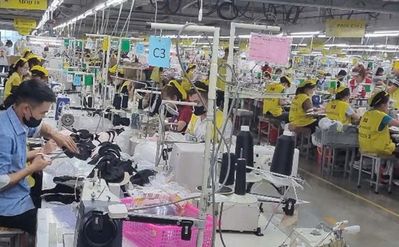 Workers always hope for a salary increase to improve their quality of life. Photo: Character provided