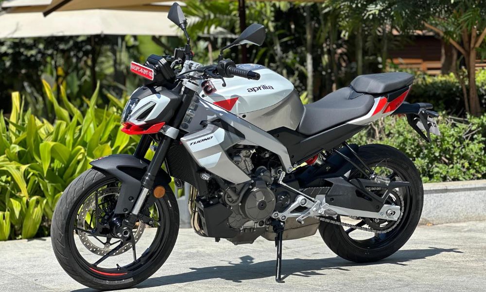 Aprilia Tuono 457 2025 ra mat thi truong An Do. Anh: MotorBeam