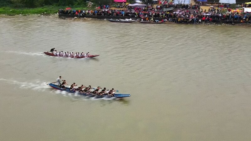 Cac doi boi tranh tai trong su co vu cua nguoi dan. Anh: NDCC