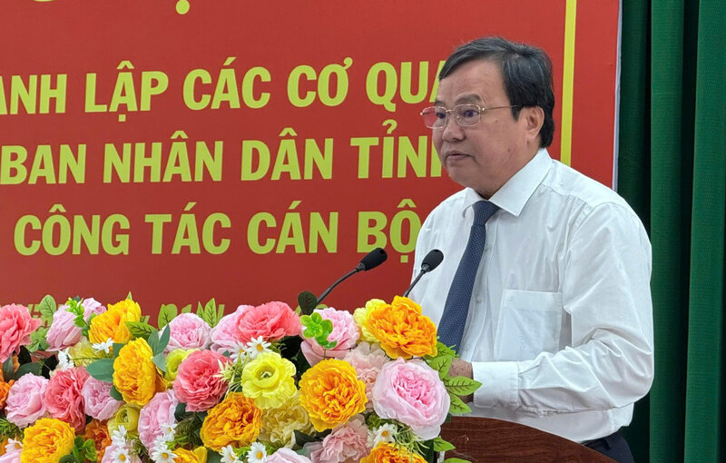 Chairman of Tra Vinh Provincial People's Committee spoke at the Conference. Photo: Hoang Loc