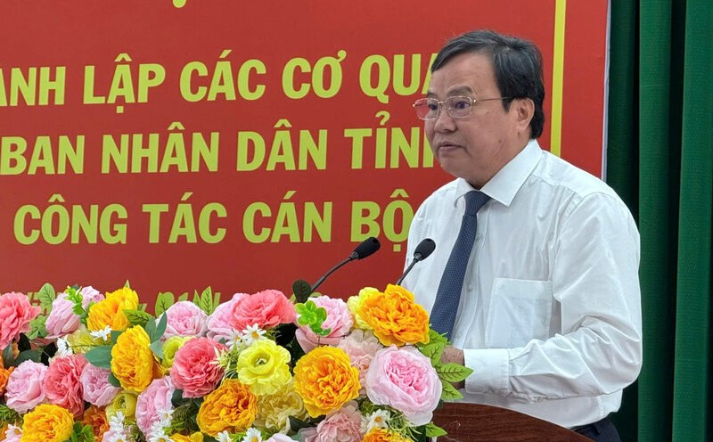 Chairman of Tra Vinh Provincial People's Committee spoke at the Conference. Photo: Hoang Loc