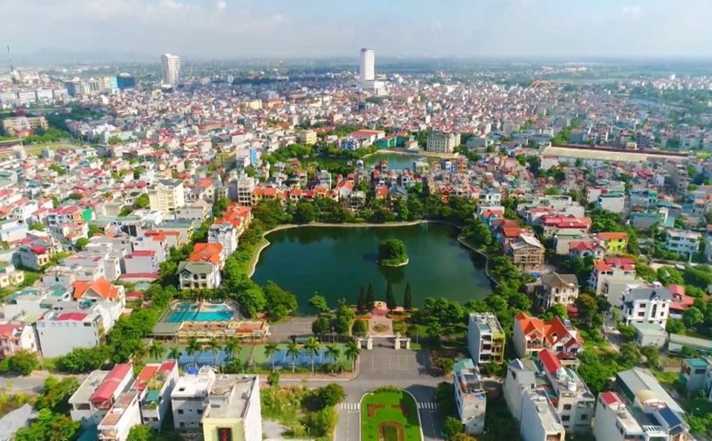 The arrangement of districts and communes also needs to be based on other factors such as cultural tradition, history, natural conditions, and customs. Photo: Hanam.gov.vn