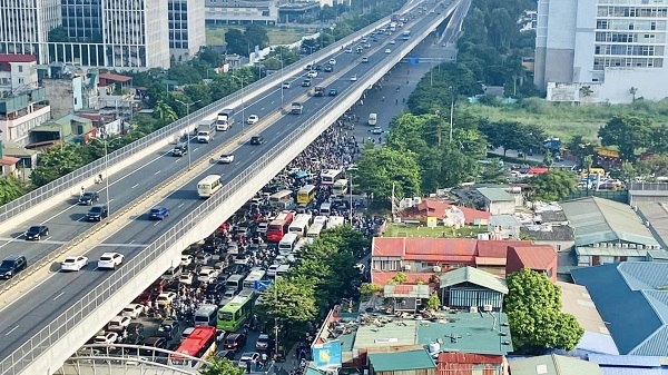 Hanoi will build a 6-lane underpass on Pham Van Dong Street. Photo: Tuan Khai