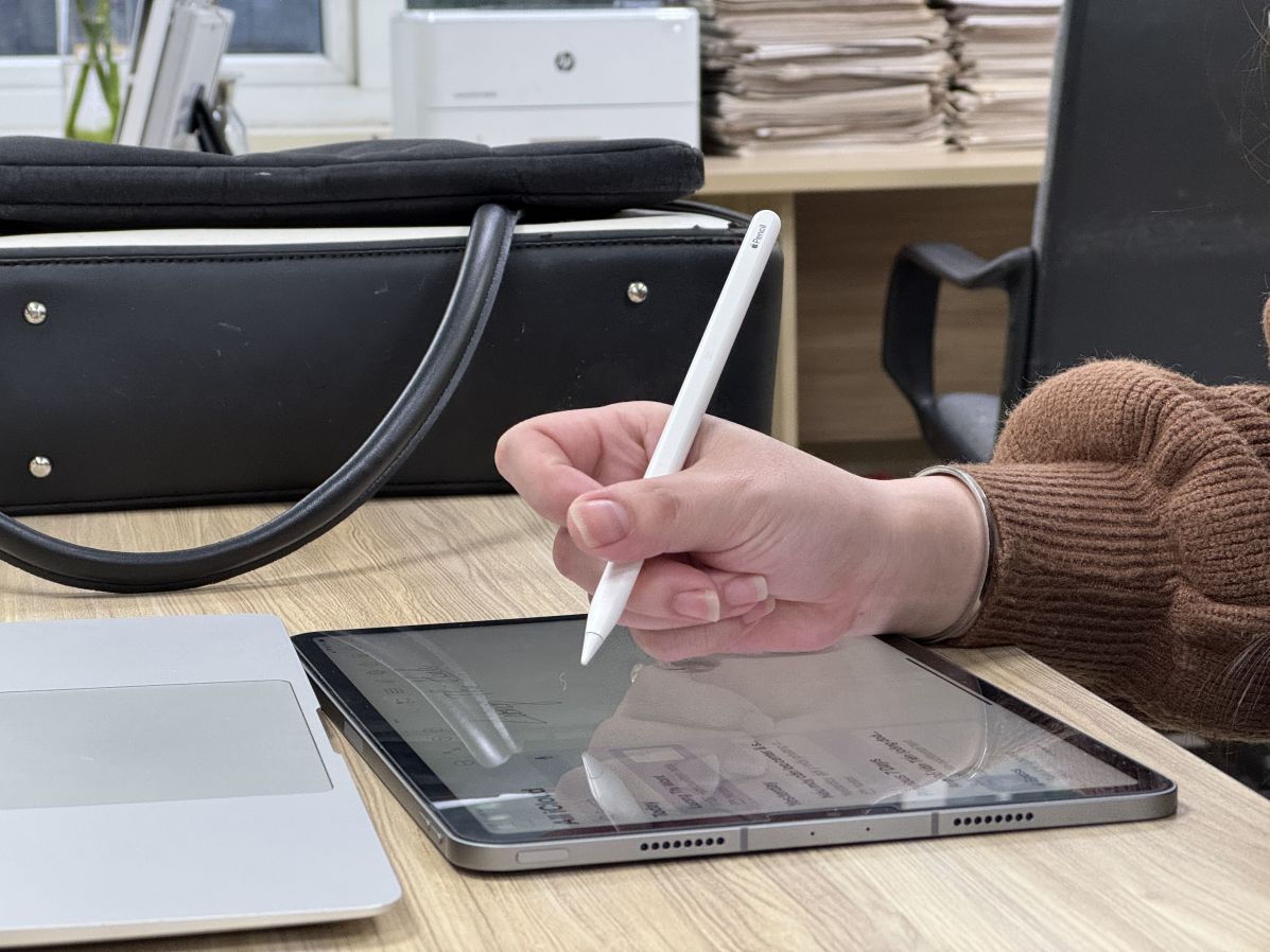 The Apple Pencil is one of the most modern and popular stylus pens today.