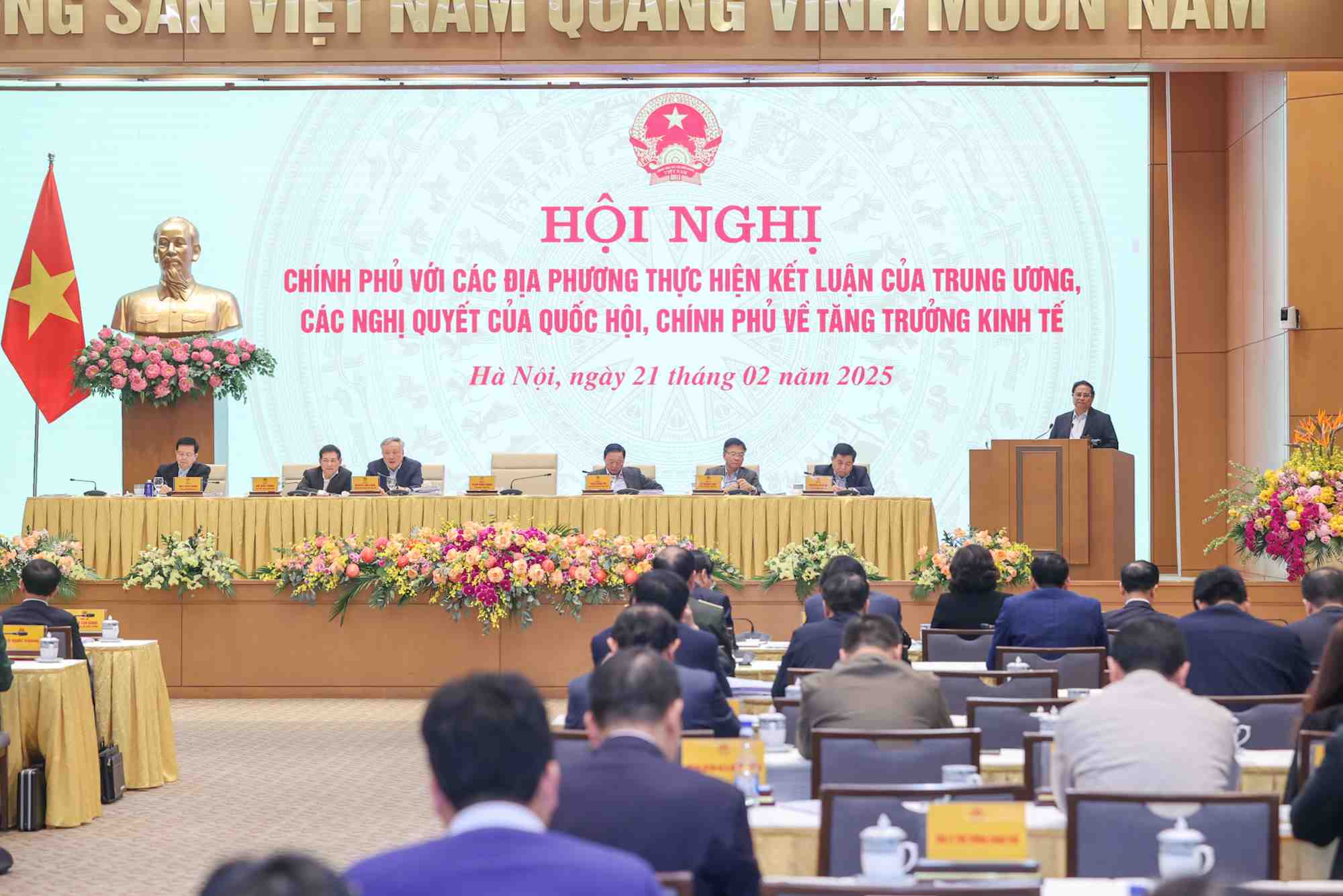 Government conference with localities on economic growth on February 21. Photo: Nhat Bac