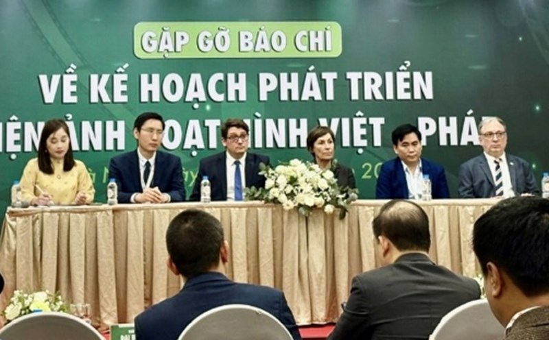 Representatives of the Annecy International cartoon Festival and the Vietnam Cinema and animation Technical Association at the event. Photo: Provided by the Organizing Committee